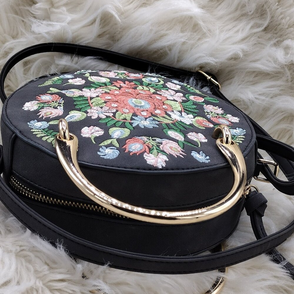 Round Black Embroidered Crossbody Bag – Boho Chic - Picture 9 of 11